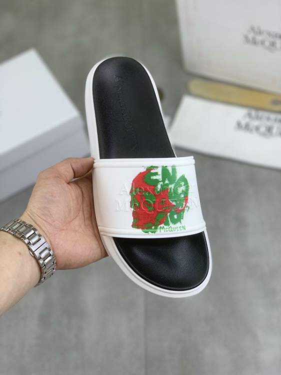 Picture of Alexander McQueen Shoes _SKUAlexanderMcQueensz35-46mnw0406494